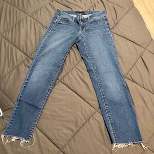 White House Black Market Skinny Blue Jeans Mid Rise Womens Size Small (4)